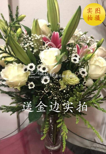 金边花瓶插花玫瑰百合生日送花到柬埔寨配送 国外鲜花订花 吉隆坡