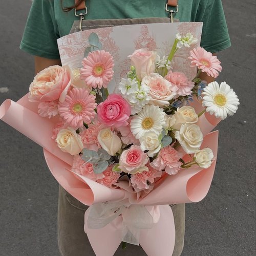 送生日花束到马来西亚槟城 吉隆坡花店送客户鲜花三月花城送花