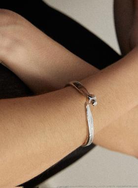 ABOAB SURROUND系列 Nesting curved开口手镯925银厚镀金原创设计