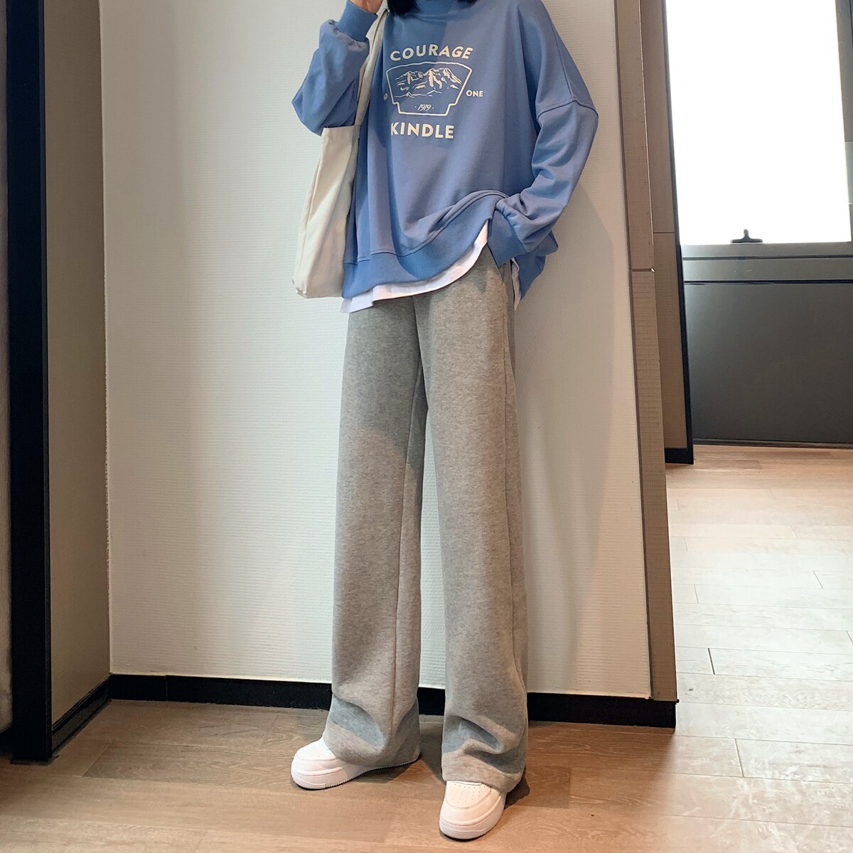 灰色运动阔腿裤女秋冬加绒加厚螺纹棉高腰垂感显瘦卫裤直筒拖地裤