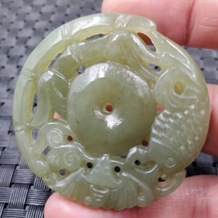 天然玉石新疆和田玉连年有余挂件双面雕刻镂空吊坠玉牌子车挂玉坠