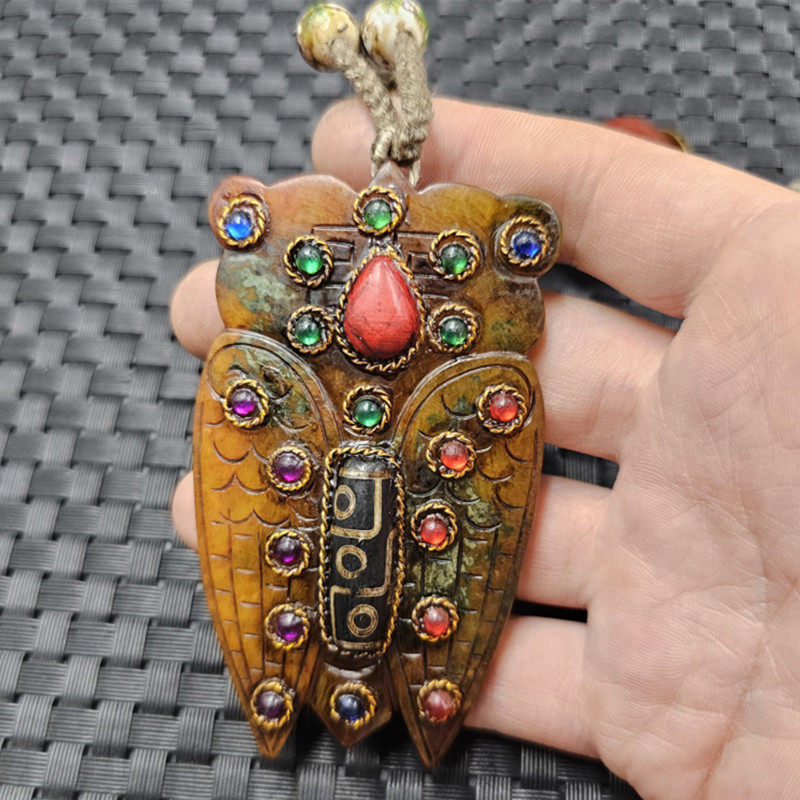 包邮岫玉一鸣惊人玉石挂件包浆做旧玉蝉手把件绿松石蜜蜡镶嵚手玩