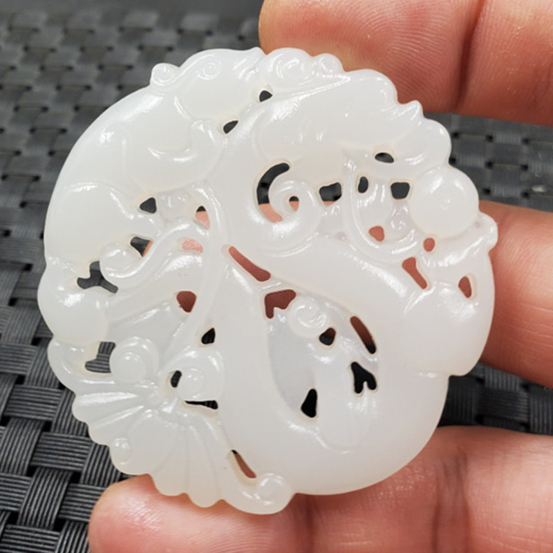 玉石挂件新疆和田白玉生肖龙挂件方解石玉镂空龙挂件古龙吊坠玉牌