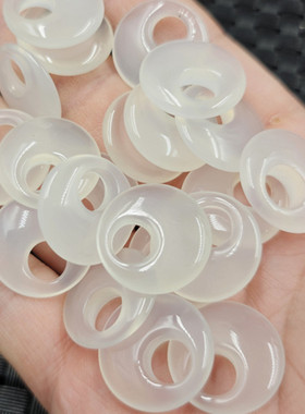 冰种白玉髓公主扣玉石挂件