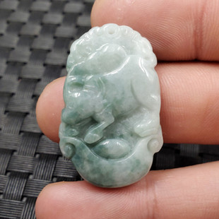 实物拍照天然玉石a货翠玉生肖牛挂件俏色玉石生肖牛牛电子玉牛