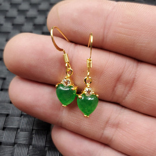 新款天然玉石台湾碧玉心形耳环碧绿色石英岩玉耳环玉石耳环玉耳坠