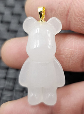 新疆和田白玉暴力熊玉石挂件