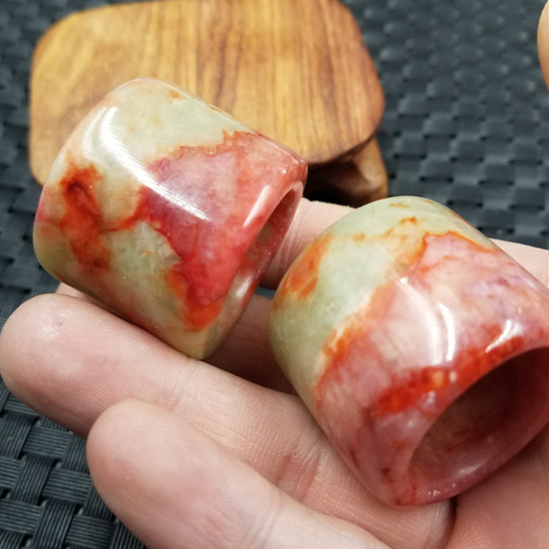 新款精美天然玉石岫玉扳指鸡血红玉石扳指加宽戒指玉石指环