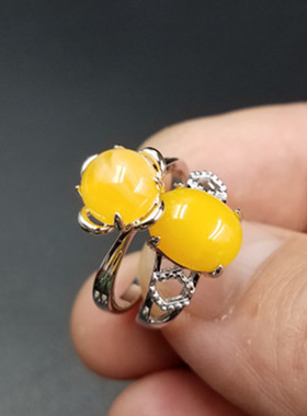 鸡油黄蜜蜡圆形活口戒指