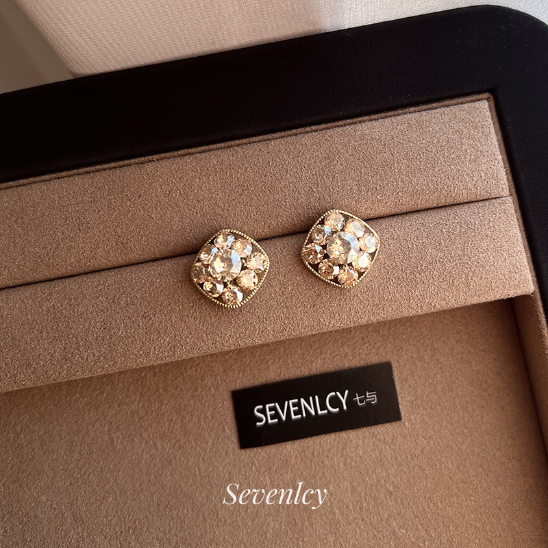 新品【香槟流光】爆闪新年限定~925银满钻菱形耳钉耳环女,饰品/流行首饰/时尚饰品新,耳钉,淘宝优惠券,粉丝福利购,淘宝优惠卷