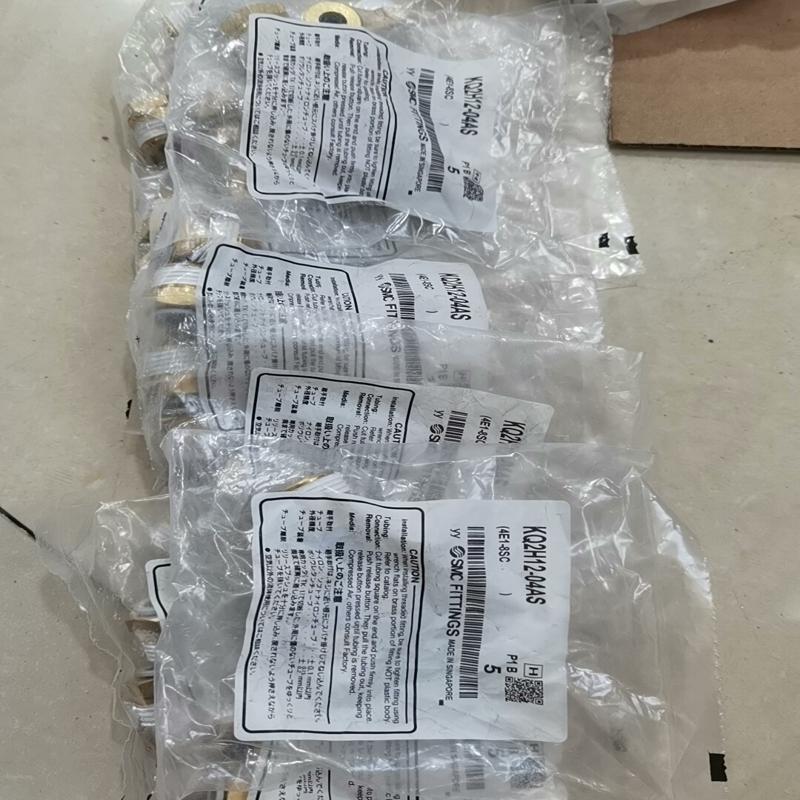 SMC接头KQ2H12-04AS工程剩余10/个打(议价）