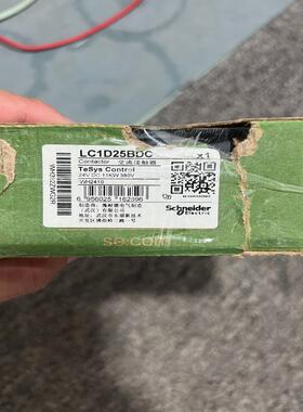 施耐德LC1D25BDC交流接触器DC24V，没使用(议价）