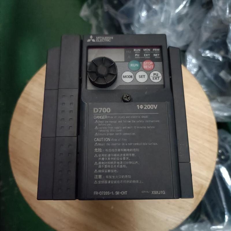 FR-D720S-1.5K-CHT三菱D700变频器(议价）