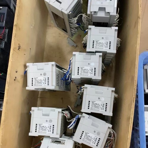 二手拆机三菱PLC FX5U-64MT/ES 议价