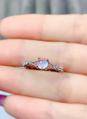 新款天然月光石戒指925银镶嵌女时尚轻奢饰品送女友新年礼物