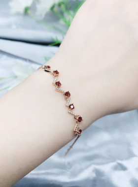 新品天然石榴石手链925银镶嵌女时尚轻奢小众高级感情人节送女友