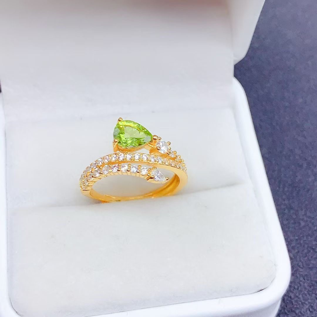 新款豪华天然橄榄石戒指925银镶嵌开口女日韩蛇戒新年礼物饰品