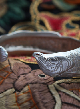 喜月饰品原创浮雕足银手镯