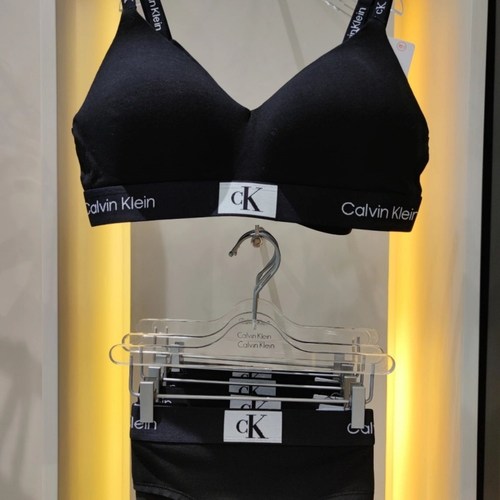 CK内衣96系列一体小方块聚拢文胸