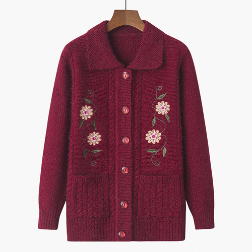 加绒中老年妈妈装方领绣花毛衣