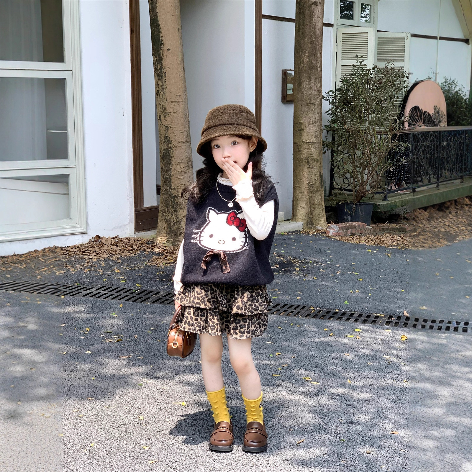 女童卡通针织马甲豹纹短裙套装