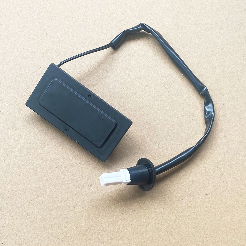 适用于荣威RX3 RX5 550 360后备箱按钮行李箱盖触点开关尾门开启