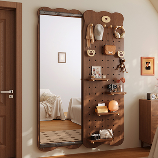 实木洞洞板穿衣镜一体门后置物架家用造型墙上全身镜入户玄关衣架