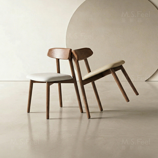 北欧实木餐椅家用中古风靠背餐厅餐桌椅子意式简约轻奢软包书桌椅