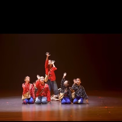 当代舞蹈少儿战火童年服装