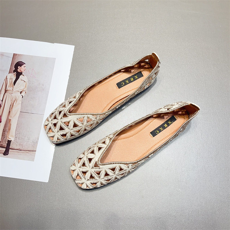 洞洞凉鞋女春夏新款方头百搭舒适软底镂空单鞋透气平底鞋浅口瓢鞋