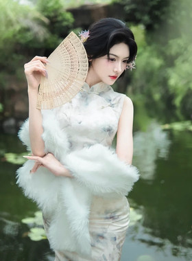 雪梦羊白色长条毛茸茸披肩外搭女