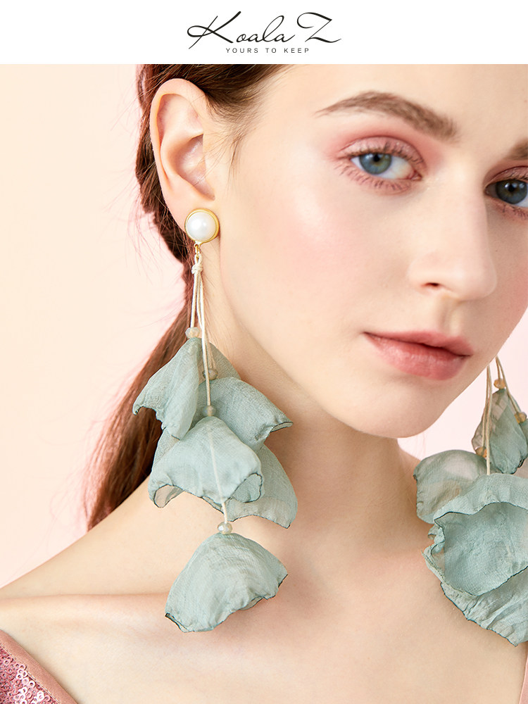 Imported Korean elegant fabric Summer fresh chiffon fabric flower long version tassel earrings ear clip no ear holes