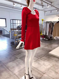 S穿 红色细羊毛连衣裙 GIAMBATTISTA 丰盈感满满 3355 VALLI