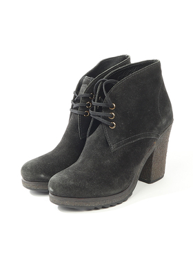 35码 PR0ADA LI0NEA RO0SSA 漂亮细麂皮短靴 588