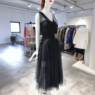 S-M穿 PINKO 优雅水钻花两件式连衣裙 830