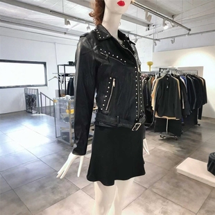 ZEE YES ESSENZA 455 水钻点缀皮革外套 S穿