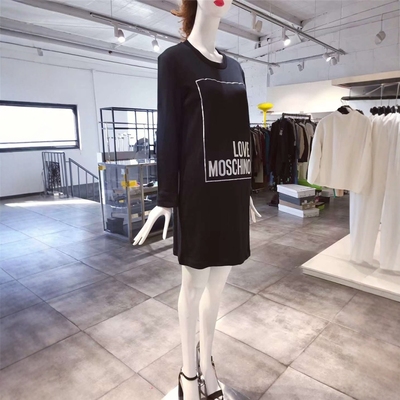 S-M穿 LO0VE MO0SCHINO 帅气LOGO长款卫衣 650