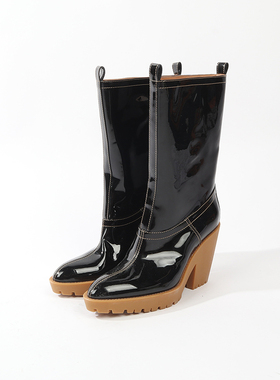 38码 MA0RTIN MA0RGIELA 光泽牛皮粗跟短靴 1630