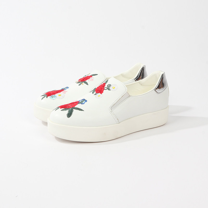 35码 NI0LA NI0LA 漂亮刺绣花牛皮板鞋 499,女鞋,休闲板鞋,淘宝优惠券,粉丝福利购,淘宝优惠卷