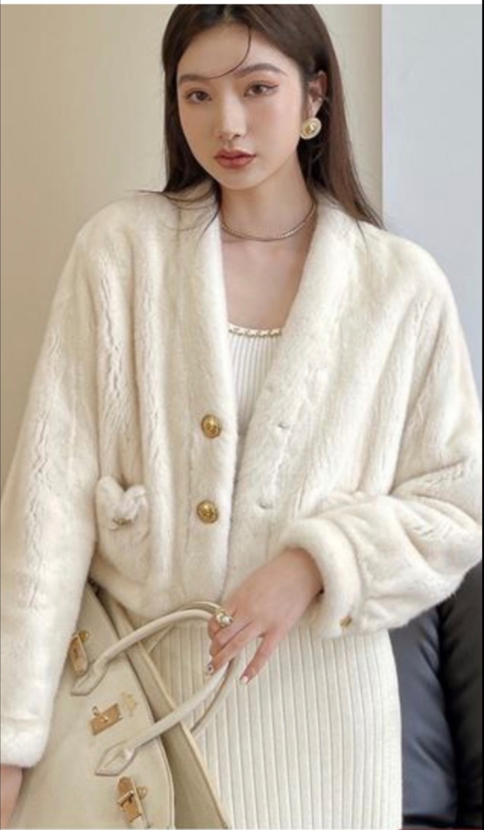 时尚甜美掌柜推荐 “随心搭”天鹅绒V领短款水貂大衣整貂外套女