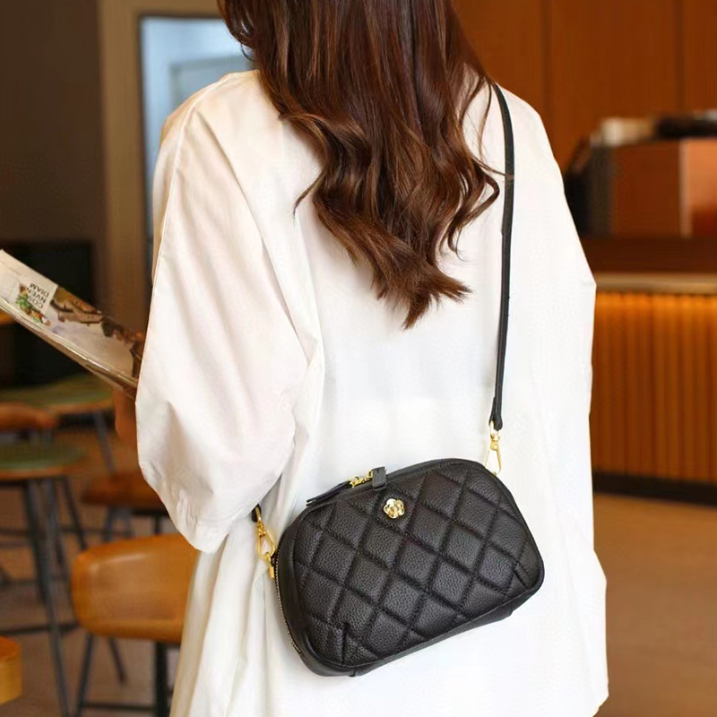 单肩包小香风软牛皮小方包