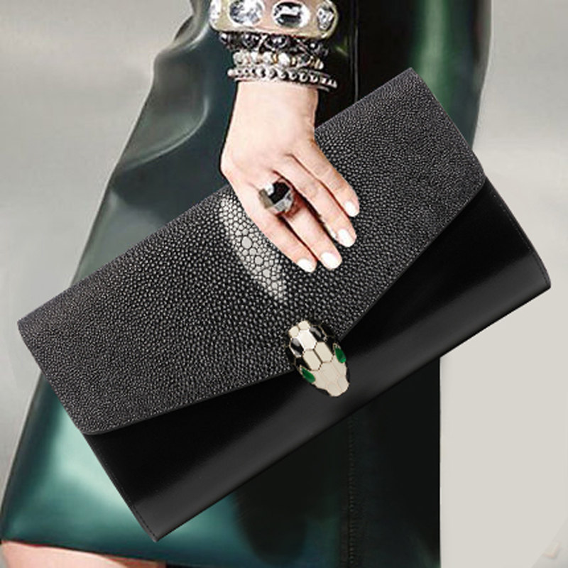 genuine leather clutch bag female 2025 The new European and American fashion Handbag banquet Dress bag temperament leisure time One shoulder Inclined shoulder bag