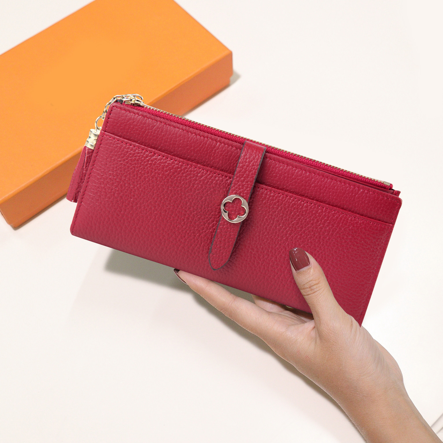 大容量折叠钱夹2023新款放手机软皮时尚四叶草真皮长款两折钱包女