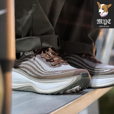 耐克Nike Vomero Plus男女低帮系带织物透气休闲跑步鞋IR7550 030