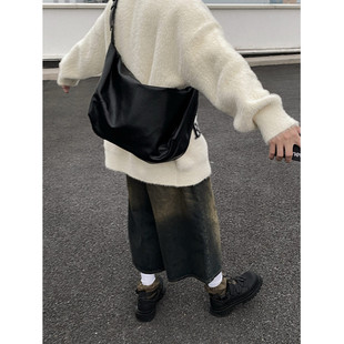 潮流简约男生百搭通勤包皮质大容量托特包韩版软皮斜挎包大单肩包