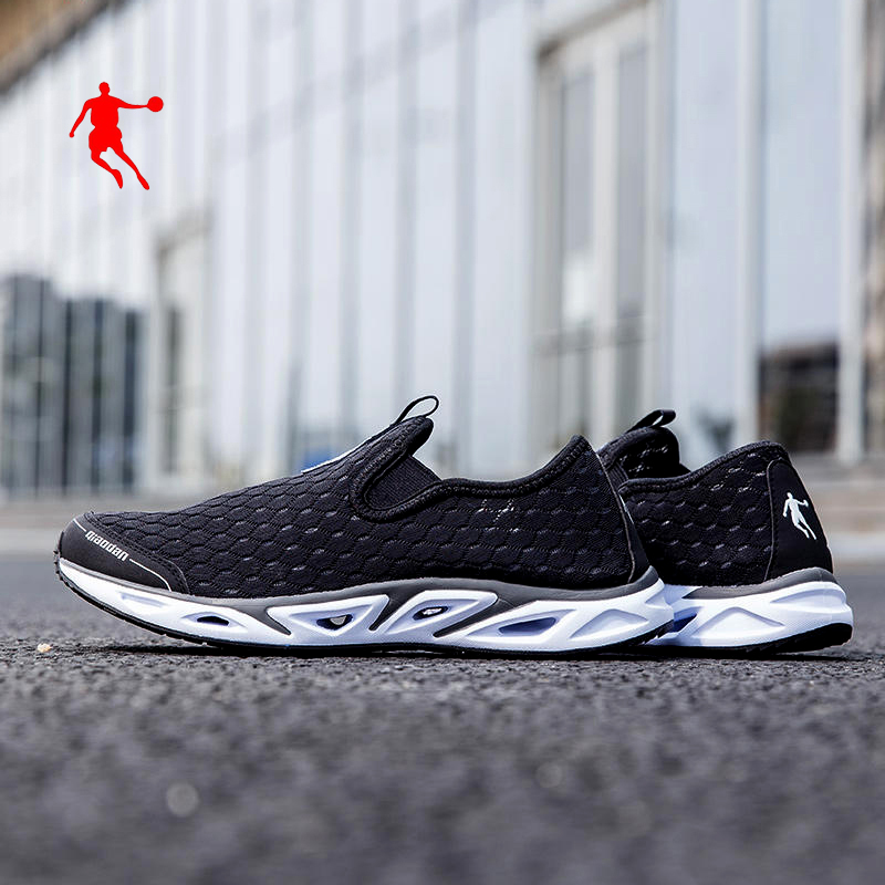 正品能穿3年!乔丹赤足跑不累脚