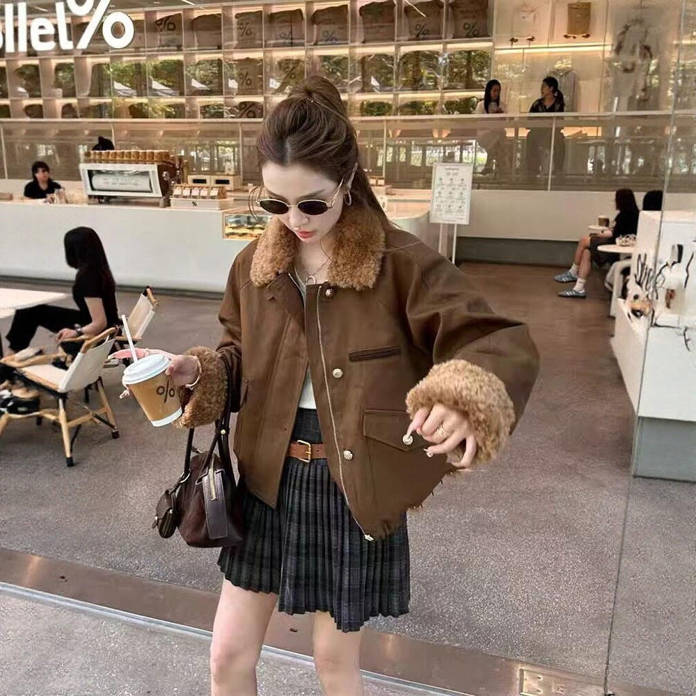 赵露思同款羽绒内胆拼接羊羔毛翻领短外套女2025秋冬加厚保暖上衣
