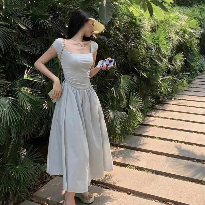 赫本风灰蓝春夏收腰显瘦连衣裙