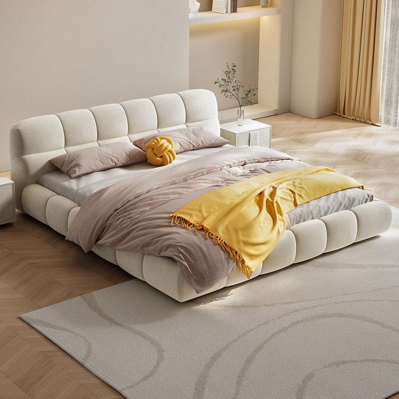 泡芙布艺双人奶油风软包床