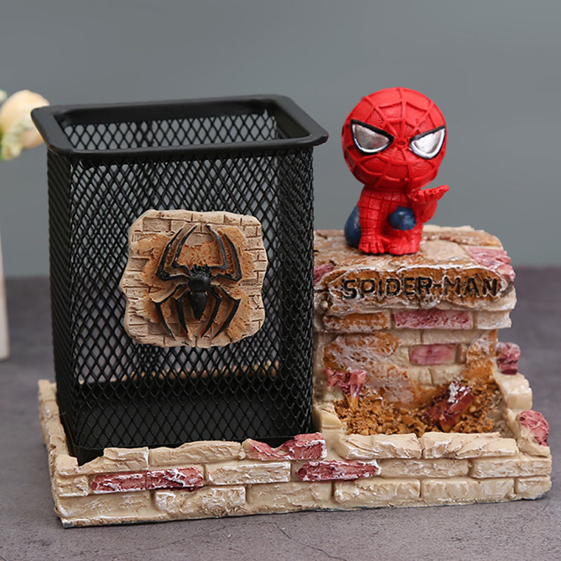 漫威手办个性蜘蛛侠铁艺笔筒学生朋友生日礼物小夜灯桌面装饰摆件